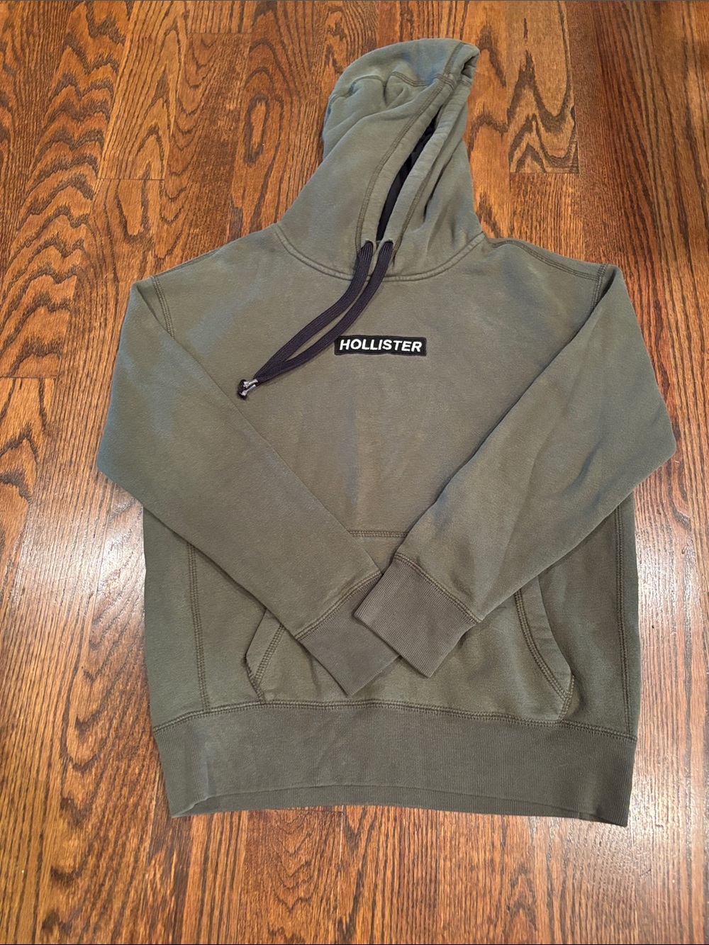 Hollister Men's Olive Green Pullover Hoodie with Drawstrings XS